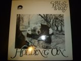 画像: CAEL & JOANNE BARRY/HOLDING ON