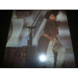 画像: PHYLLIS HYMAN/LIVING ALL ALONE