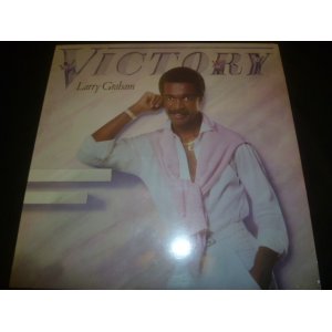 画像: LARRY GRAHAM//VICTORY