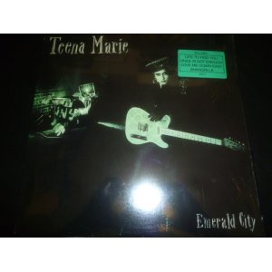 画像: TEENA MARIE/EMERALD CITY