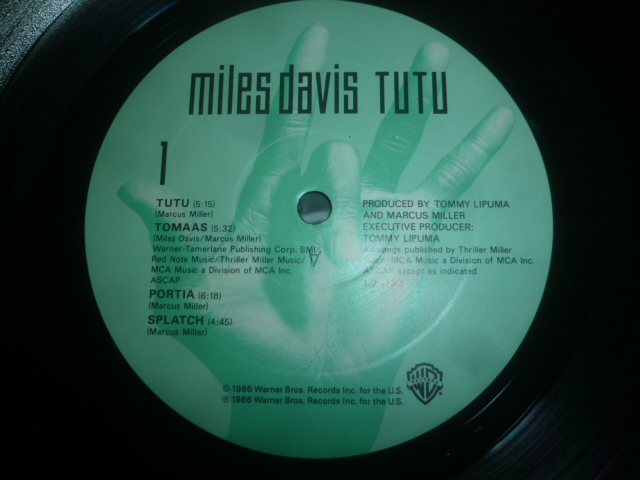 画像: MILES DAVIS/TUTU